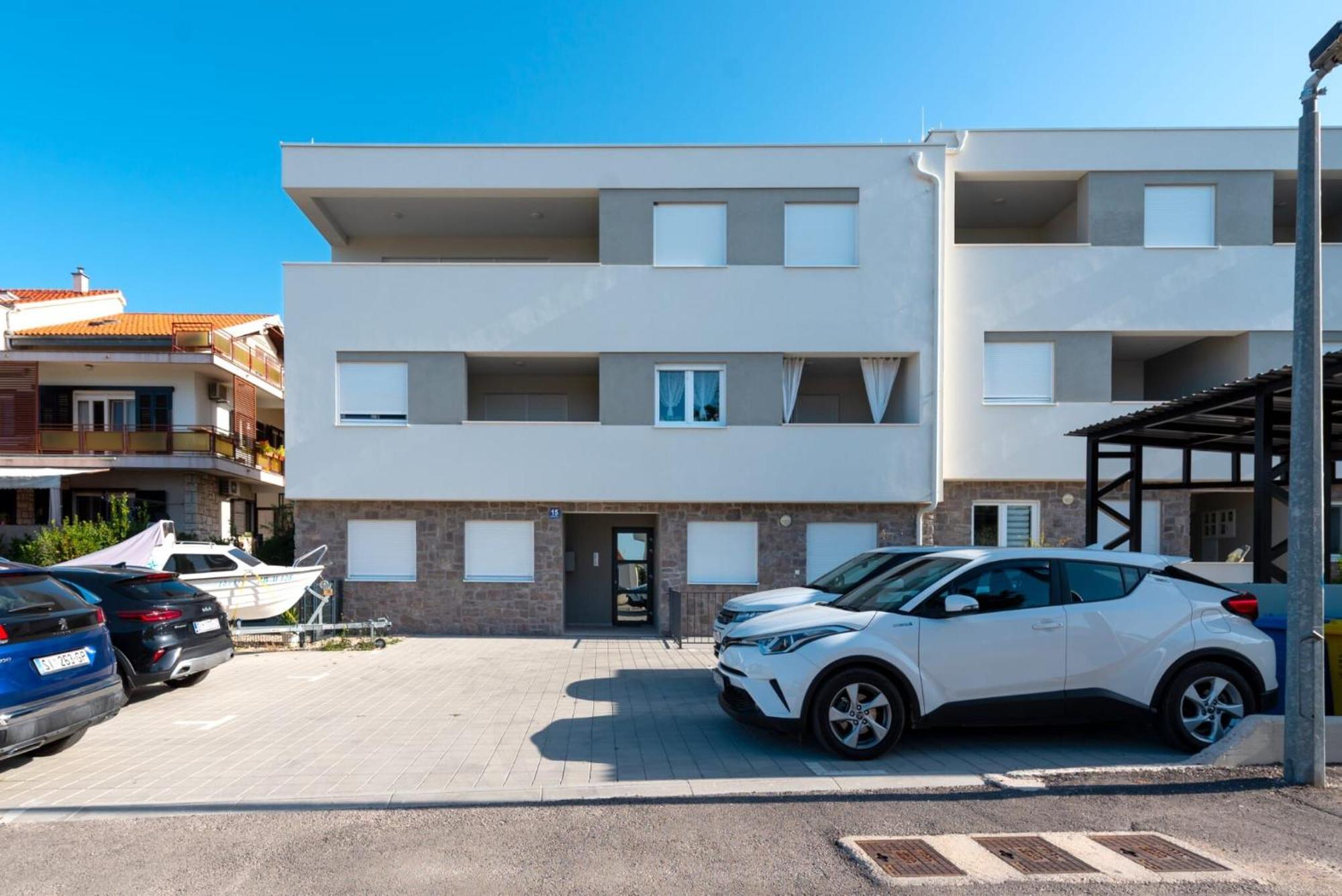 Apartment Apartman Mia Бродарица Экстерьер фото